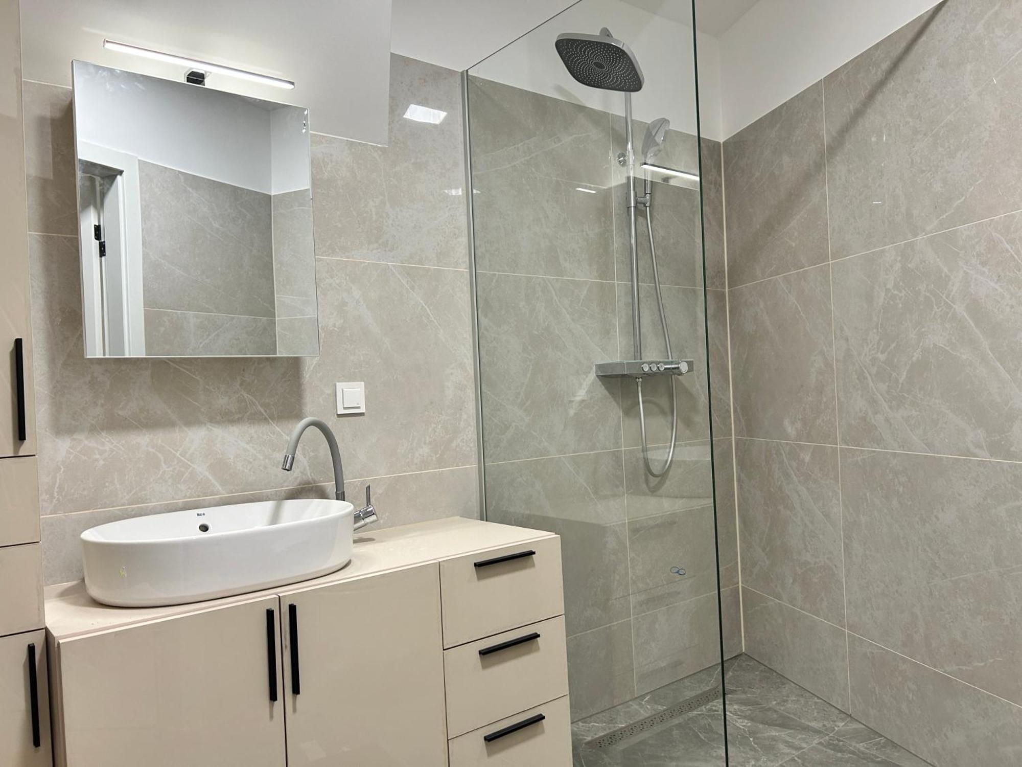 Asp Modern Apartments With Balcony & Free Parking 비엔나 외부 사진